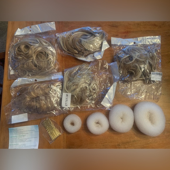 Messy bun hair pieces and hair donut makers - Picture 2 of 7